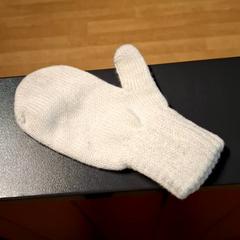 إكسسوارات الملابس، كما تم الإبلاغ عنه بواسطة IKEA Paris - Plaisir عبر iLost