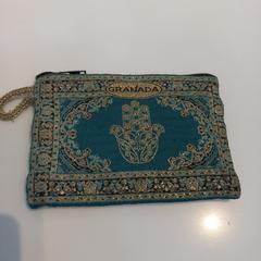 Billetera Reinders, ha sido reportado por Arriva Limburg Zuid con iLost