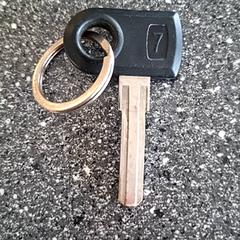 المفاتيح (متنوعة)، كما تم الإبلاغ عنه بواسطة Connexxion Amstelland-Meerlanden Amstelveen عبر iLost