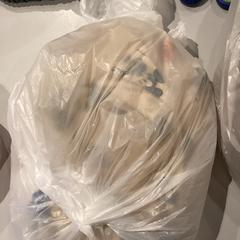 Kleidung, gemeldet von MEININGER Hotel Paris Porte de Vincennes über iLost