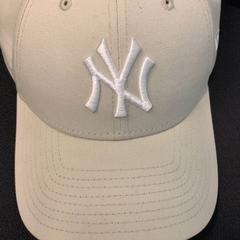 Gorra, ha sido reportado por Eindhoven Airport con iLost