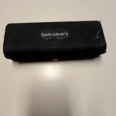 Estuche para gafas con gafas, ha sido reportado por Connexxion Haarlem IJmond con iLost