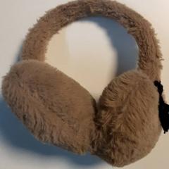 Belarri-mufak, gisa salatu by Diergaarde Blijdorp iLost erabiliz