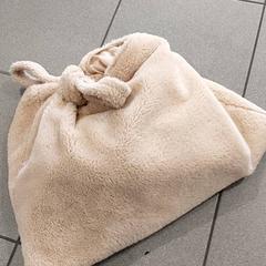 Taška - Draagtas beige teddystof, jak nahlášeno Centraal magazijn pomocí iLost