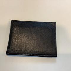 Cartera Pasztor, segons ha informat Gemeente Amsterdam - Bureau Gevonden Voorwerpen mitjançant iLost