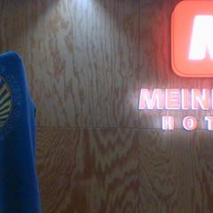 Hoodie blue-grey, as reported by MEININGER Hotel Innsbruck Zentrum using iLost