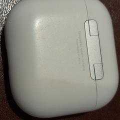 Airpods-deksel blanc, som rapportert av TCL ved bruk av iLost