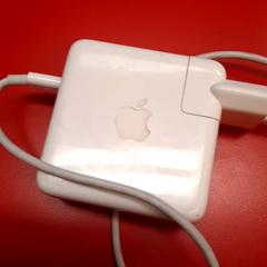 充電器 がiLostで UvA REC によって報告されました