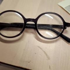 眼鏡 がiLostで IKEA Rouen Tourville-La-Rivière によって報告されました