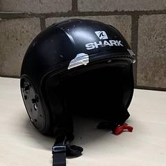 Kask, zgłoszono przez Arriva Oost-Brabant przy użyciu iLost