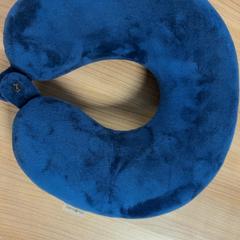 Neck pillow, as reported by Connexxion Amstelland-Meerlanden Schiphol Zuid using iLost