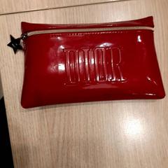 Astuccio, come riportato da Campus Den Haag utilizzando iLost