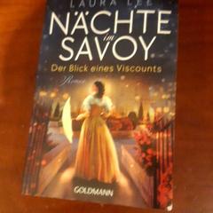 Livro, como reportado por Grand Hotel Amrath Kurhaus utilizando o iLost