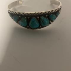 Armbånd, som rapportert av Pathé Amersfoort ved bruk av iLost