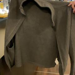 Jacket, amint azt MEININGER Hotel Dresden Zentrum az iLost segítségével jelentette.