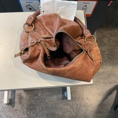 ハンドバッグ bougnoux. frankrijk. がiLostで Gemeente Amsterdam によって報告されました