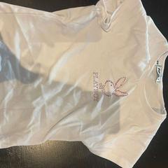 Camisa Playboy shirt new yorker, como reportado por Van der Valk Hotel Amsterdam-Amstel utilizando o iLost