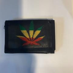 財布 op naam van Etuahene がiLostで Gemeente Amsterdam によって報告されました