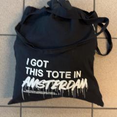 Zak، كما تم الإبلاغ عنه بواسطة Centraal magazijn عبر iLost