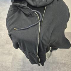 Vest/jas, segons ha informat Arriva Infoshop Enschede mitjançant iLost