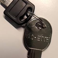 Llaves, ha sido reportado por Ziekenhuis Oost-Limburg con iLost