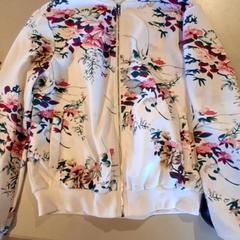 Vest Bloemen, zoals gemeld door Familiepark Drievliet met iLost