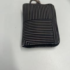 Carteiras - Vandeputte, como reportado por Centraal magazijn utilizando o iLost