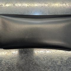 Ulleres de sol, segons ha informat Rotterdam The Hague Airport mitjançant iLost