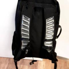 Hátizsák, amint azt Qbuzz ZHN az iLost segítségével jelentette.