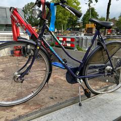 Bicicleta feminina Paars, type Trend The Original, segundo informou Gemeente Zevenaar usando iLost