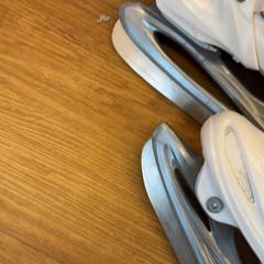 Łyżwy, zgłoszono przez Het Amsterdamse Winterparadijs przy użyciu iLost