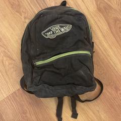 حقائب الظهر والحقائب النهارية، كما تم الإبلاغ عنه بواسطة HTM عبر iLost