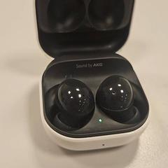 Samsung airpod Zwarte doppen, iLost를 사용하여 Vrije Universiteit Amsterdam에 보고됨