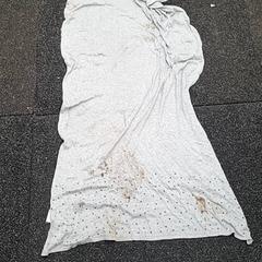 수건 Grijze doek, iLost를 사용하여 Schaatsbaan Rotterdam에 보고됨