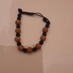 Bracelet Bruin., as reported by Van der Valk Hotel Schiphol using iLost