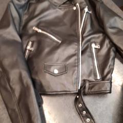 Casaco, como reportado por Rotterdam The Hague Airport utilizando o iLost