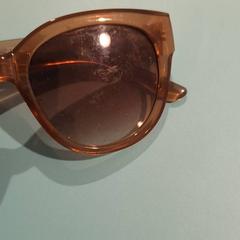Gafas de sol, ha sido reportado por De Tovertuin con iLost