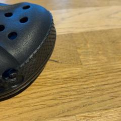 Aankoop crocs Zwart, ako bolo nahlásené Designer Outlet Roermond pomocou iLost