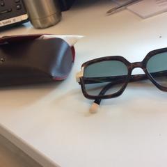 Napszemüveg Hoesje van Etnia Barcelona, amint azt Gemeente Barneveld az iLost segítségével jelentette.