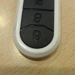 Autoaren giltza wit, gisa salatu by Walibi Holland iLost erabiliz