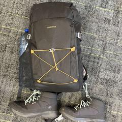 Ryggsekk Zwart Quechua, som rapportert av Connexxion Noord Holland Noord Alkmaar ved bruk av iLost