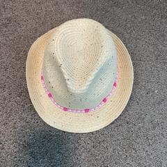 Kalap Glitter, amint azt Burgers' Zoo az iLost segítségével jelentette.