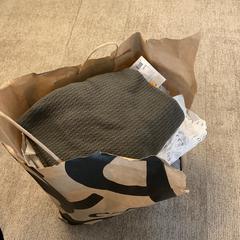 Sac Papieren tas met kleding, a été signalé par Gemeente Alkmaar utilisant iLost