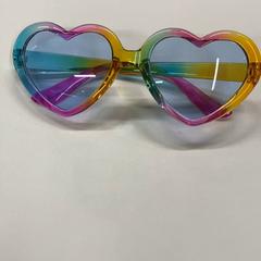 Lunettes de soleil pour enfants, a été signalé par IKEA横浜 utilisant iLost