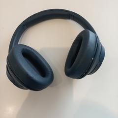 Auriculars Donkerblauw, segons ha informat Arriva Limburg Zuid mitjançant iLost