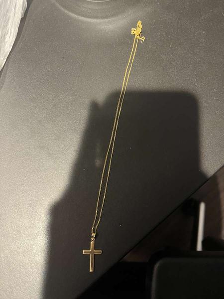 Necklace Gouden kettinkje met kruisje