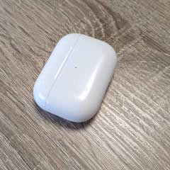 Füldugó Apple, amint azt RRReis IJssel-Vecht Lelystad az iLost segítségével jelentette.