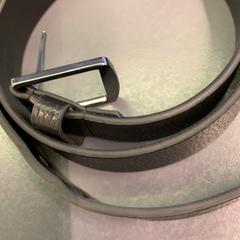 Pás zwart, jak nahlášeno Eindhoven Airport pomocí iLost