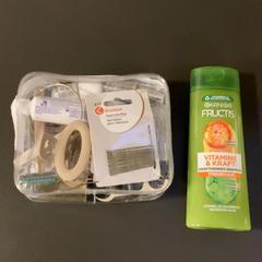 Toilet tas toiletry, zoals gemeld door MEININGER Hotel Dresden Zentrum met iLost