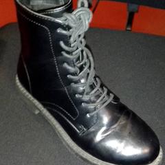 Sko, rapporterat av TivoliVredenburg med iLost